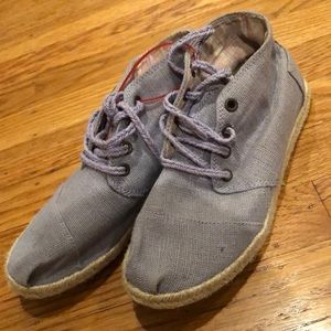 Toms Lavender Knit Shoes